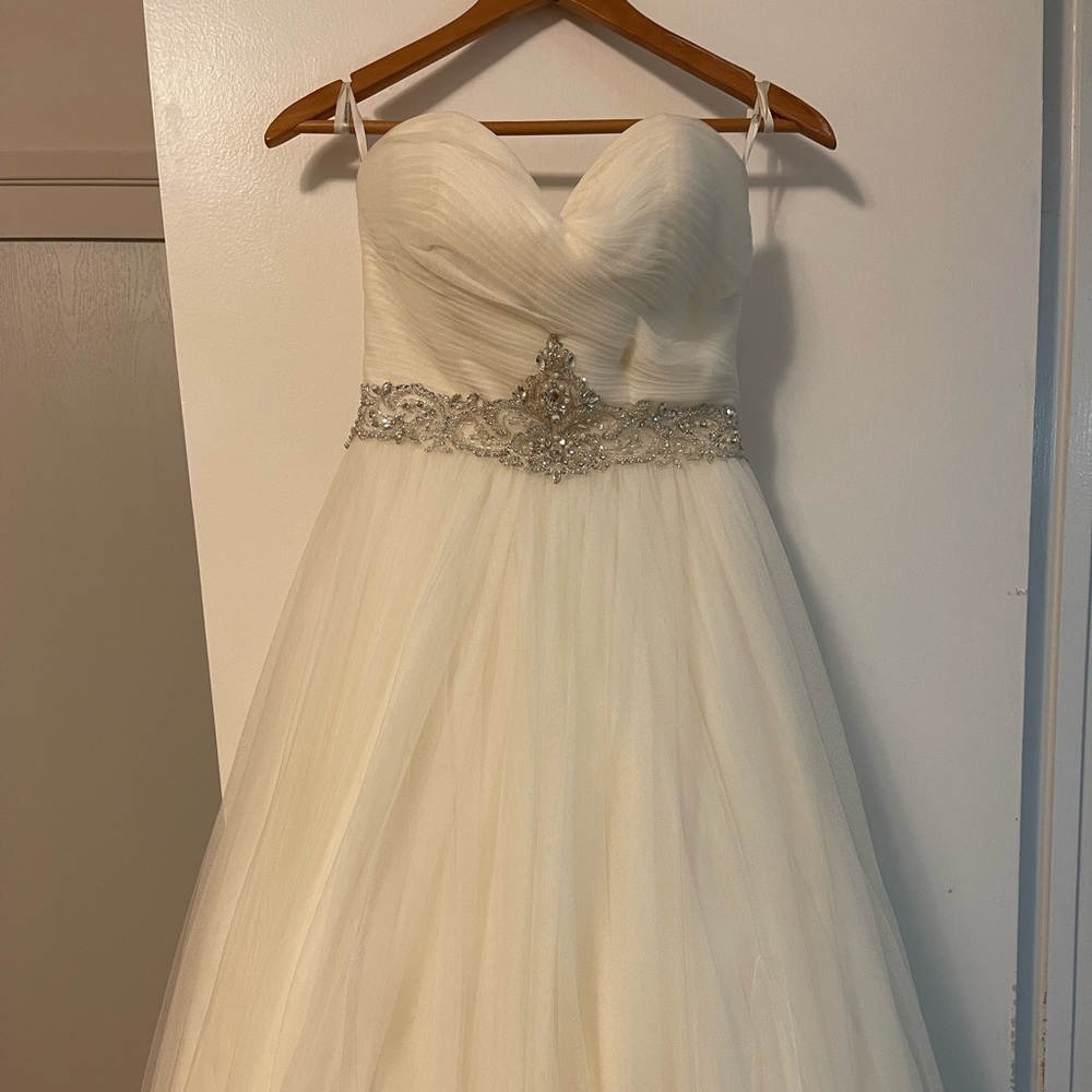 Wedding dress